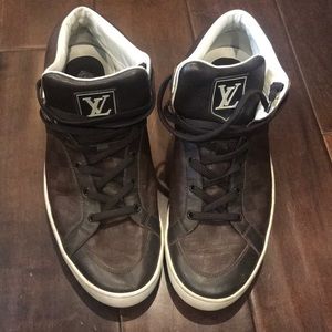 Brown Louis Vuitton leather sneakers